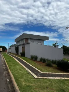 Sobrado com 3 Quartos à venda, 270m² no Itamaraty, Anápolis