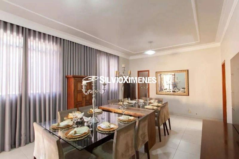 Casa com 4 quartos — Calafate, Belo Horizonte