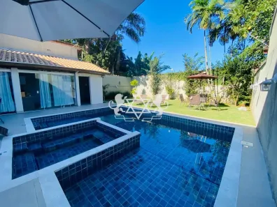 Sobrado com 6 Quartos à venda, 360m² no Jardim Britânia, Caraguatatuba