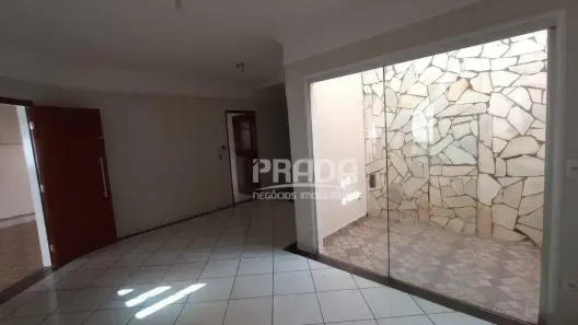 Casa com 3 Quartos à venda, 200m² no Cidade Jardim, Uberlândia