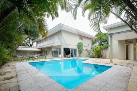 Casa com 3 Quartos à venda, 350m² no Jardim Luzitânia, São Paulo