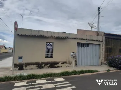 Casa com 3 Quartos à venda, 137m² no Conjunto Chica Ferreira, Uberaba