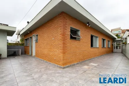 Casa com 4 Quartos à venda, 407m² no Vila Romana, São Paulo