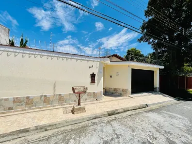 Casa com 5 Quartos à venda, 375m² no Esplanada Independência, Taubaté