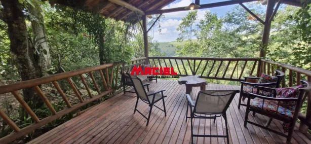 Fazenda/Sítio com 3 Quartos para alugar, 290m² no Vila São Geraldo, São José dos Campos