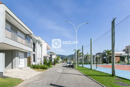 Casa de Condomínio com 3 Quartos à venda, 191m² no Beira Rio, Biguaçu