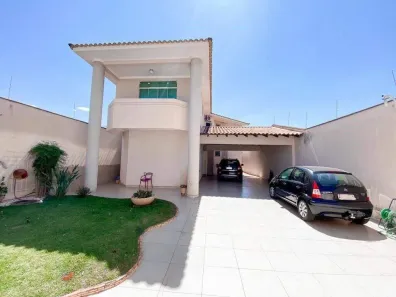 Casa com 5 Quartos à venda, 340m² no Tibery, Uberlândia