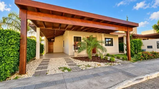 Casa de Condomínio com 3 Quartos à venda, 170m² no Boa Vista, Vitória da Conquista