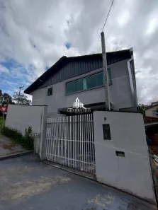 Casa com 2 Quartos à venda, 150m² no Jardim Araçatuba, Campina Grande do Sul