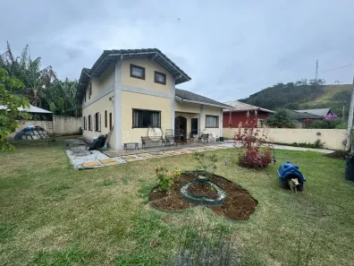 Casa com 4 Quartos à venda, 190m² no Vargem Grande, Teresópolis