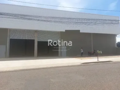 Galpão/Depósito/Armazém para alugar, 460m² no Marta Helena, Uberlândia