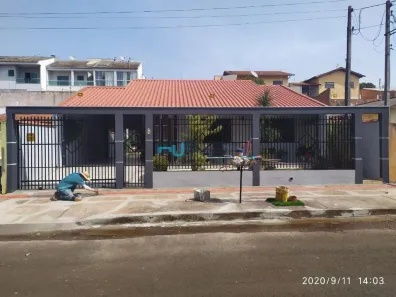 Casa com 3 Quartos à venda, 170m² no Jardim Guararapes, Londrina