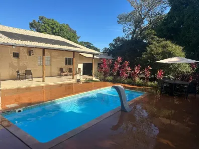 Fazenda/Sítio com 3 Quartos à venda, 250m² no Chácaras Eldorado, Uberlândia
