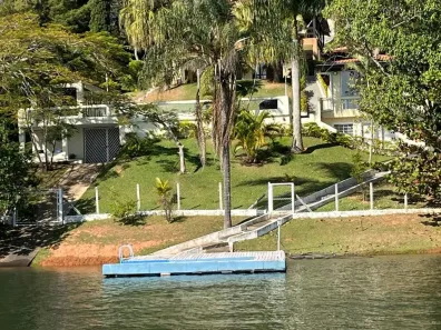 Fazenda/Sítio com 4 Quartos à venda, 650m² no Chácaras Condomínio Recanto Pássaros II, Jacareí
