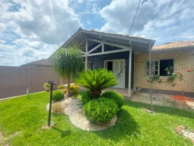 Casa com 3 Quartos para alugar, 217m² no U, Campo Bom