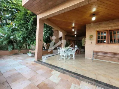 Casa com 5 Quartos à venda, 380m² no Cidade Jardim, Uberlândia