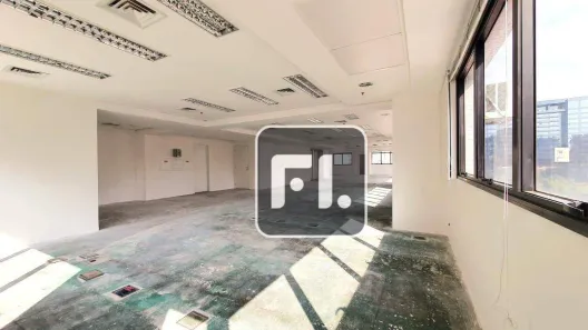 Sala Comercial para alugar, 300m² no Vila Nova Conceição, São Paulo