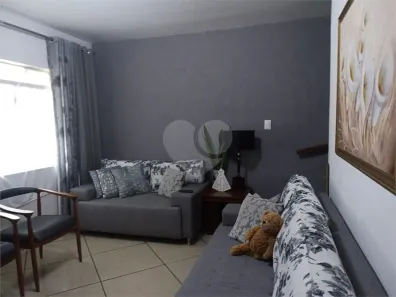 Sobrado com 2 Quartos à venda, 135m² no Bortolândia, São Paulo