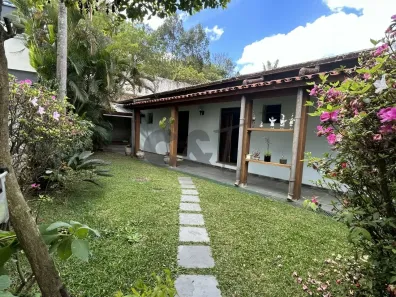 Casa com 5 Quartos para venda ou aluguel, 392m² no Jardim Marajoara, São Paulo
