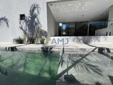 Casa com 4 Quartos à venda, 330m² no Parque Cidade, Goiânia