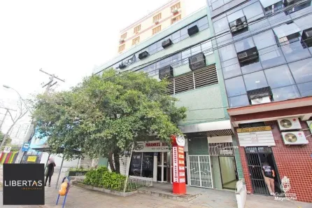 Sala Comercial à venda, 35m² no Passo da Areia, Porto Alegre