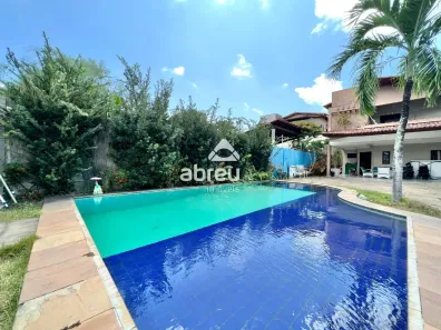 Casa com 4 Quartos à venda, 200m² no Candelária, Natal