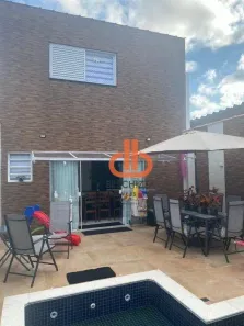 Sobrado com 4 Quartos à venda, 180m² no Vila Valença, São Vicente