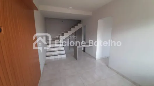 Casa com 2 Quartos para alugar, 90m² no Novo Mundo, Uberlândia
