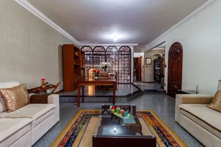 Casa com 4 Quartos à venda, 374m² no Guará I, Brasília