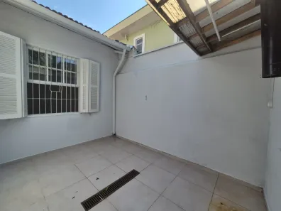 Casa com 2 Quartos para alugar, 117m² no Jardim Bela Vista, Santo André