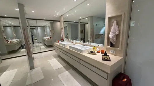 Casa de Condomínio com 5 Quartos à venda, 641m² no Residencial Alphaville Flamboyant, Goiânia