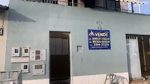 Sobrado com 2 Quartos à venda, 200m² no Santa Maria, Brasília