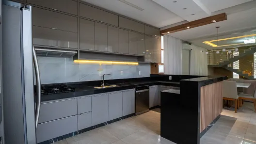 Sobrado com 4 Quartos para alugar, 251m² no Residencial Goiânia Golfe Clube, Goiânia