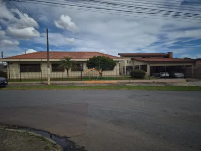Casa com 4 Quartos à venda, 280m² no Butiatuvinha, Curitiba