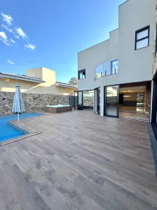 Sobrado com 4 Quartos à venda, 333m² no Residencial Granville, Goiânia