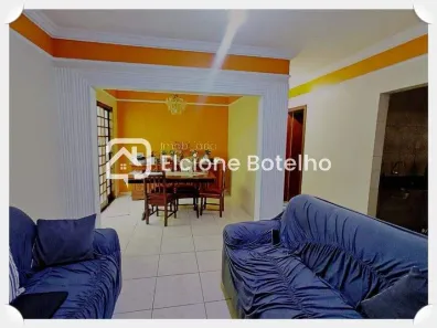 Casa com 3 Quartos à venda, 174m² no Planalto, Uberlândia