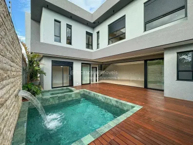 Sobrado com 4 Quartos à venda, 301m² no Country, Cascavel
