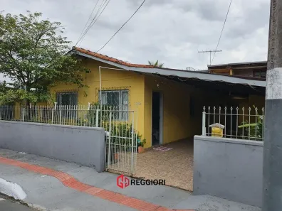 Casa com 4 Quartos à venda, 210m² no Jardim Iate Clube, Balneário Camboriú
