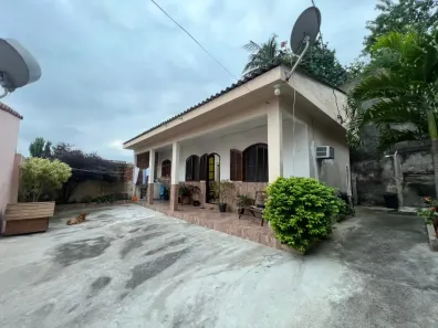 Casa com 1 Quarto à venda, 137m² no Centro, Nilópolis