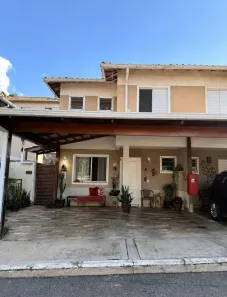 Casa com 3 Quartos à venda, 125m² no Cabral, Contagem