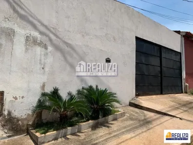 Casa com 2 Quartos à venda, 200m² no Jardim Alvorada, Uberaba