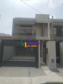 Sobrado com 3 Quartos à venda, 160m² no Jardim das Acácias, Poços de Caldas