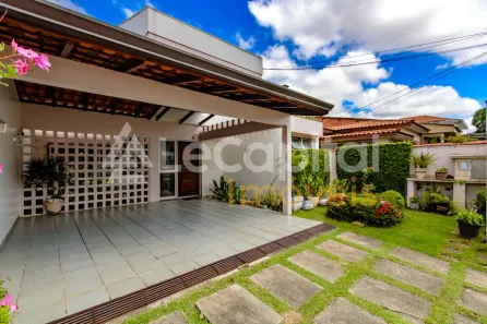 Sobrado com 4 Quartos para alugar, 300m² no Vila Gumercindo, São Paulo