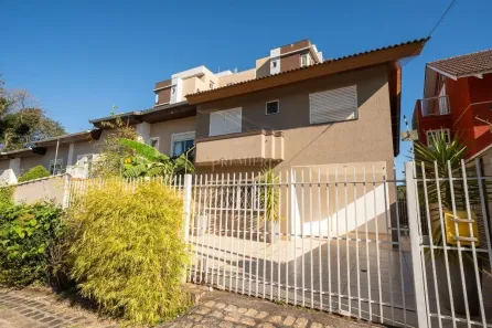 Casa com 4 Quartos à venda, 207m² no Ahú, Curitiba