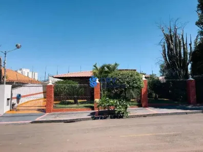 Casa com 4 Quartos à venda, 258m² no Dom Pedro, Londrina