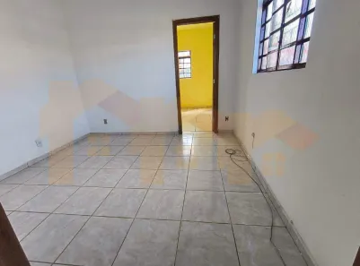 Casa com 1 Quarto para alugar, 35m² no Vida Nova, Vespasiano