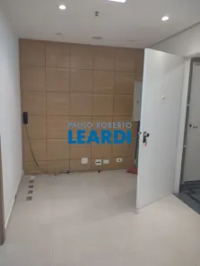 Sala Comercial à venda, 40m² no Indianópolis, São Paulo