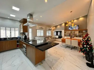 Casa com 3 Quartos à venda, 300m² no Aleixo, Manaus