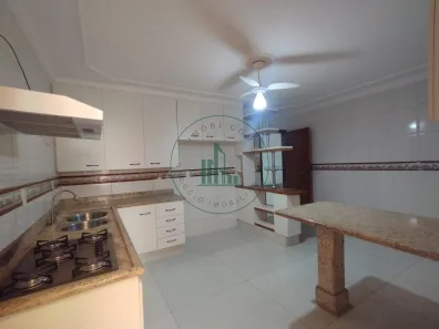 Casa com 3 Quartos para alugar, 220m² no Piracicamirim, Piracicaba