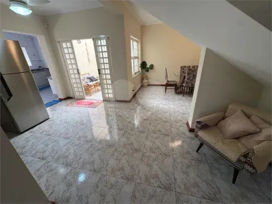 Sobrado com 3 Quartos à venda, 182m² no Vila Rezende, Piracicaba